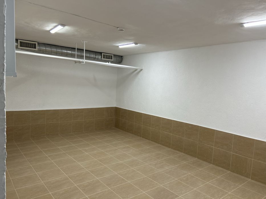 Дава се под наем Офис в Бургас, Център - 325 кв.м за 3000 € - Снимка #10