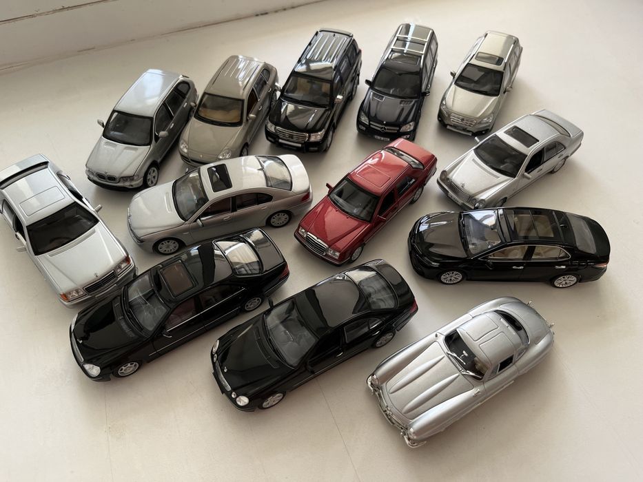 Продам модели Миничампс  1:43
