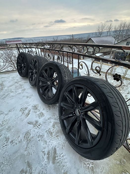 Vând jante Audi R19 + cauciucuri de vară 255/40R19