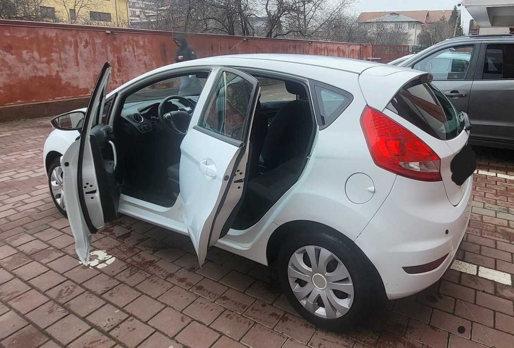 Vand Ford Fiesta 1.4 - 2012