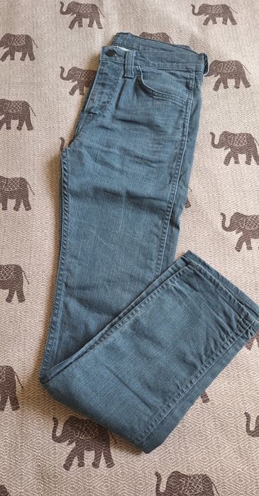 Мъжки дънки XS (28/32) и тениска