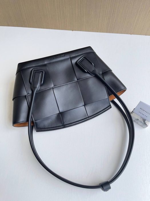 Geanta Bottega Veneta Arco