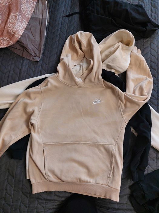 Горнища H&M, Nike