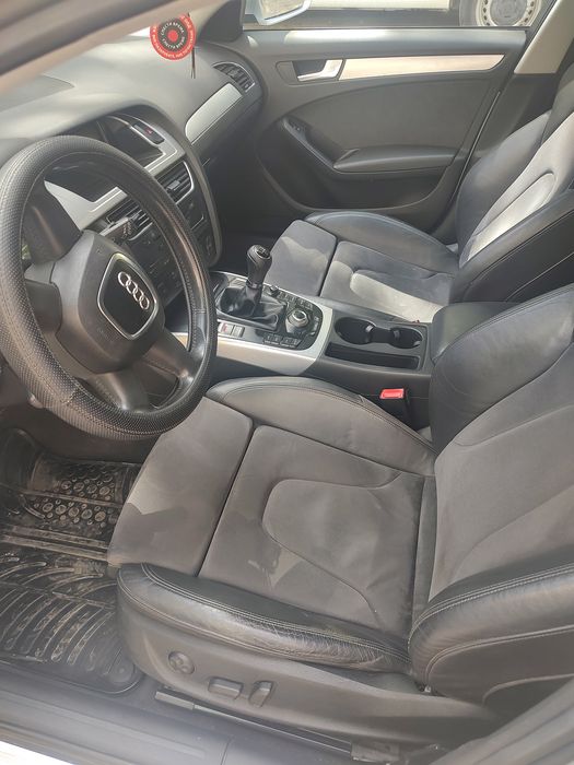 Продава се Ауди А4 Б8 1,8т