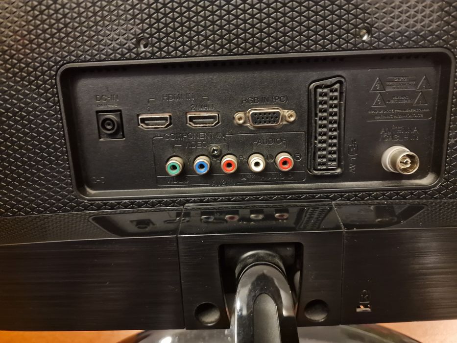 Монитор - Телевизор LG 22', изключително запазен С всичките аксесоари!