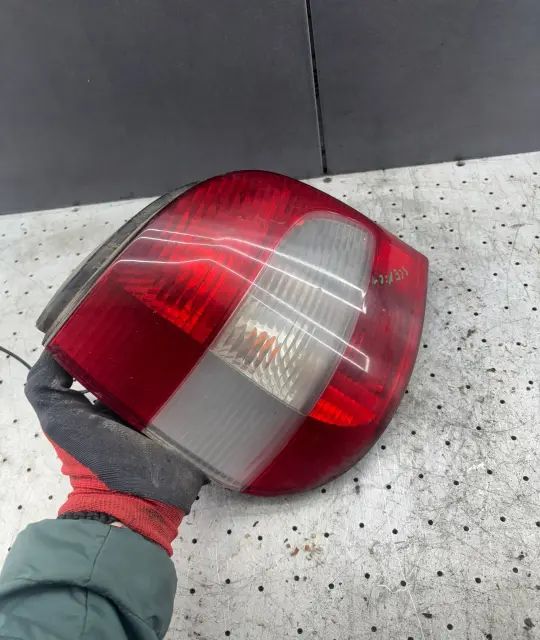 Lampa / Tripla stop stanga pe aripa Renault Scenic 1999