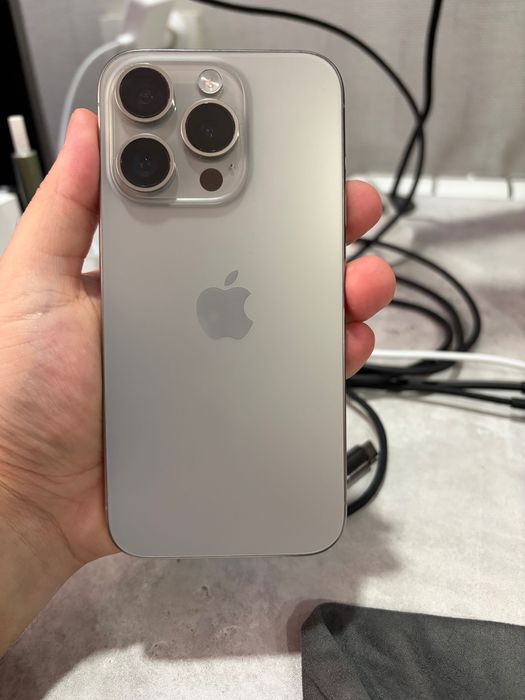 Iphone 15 pro 256gb esim 80%