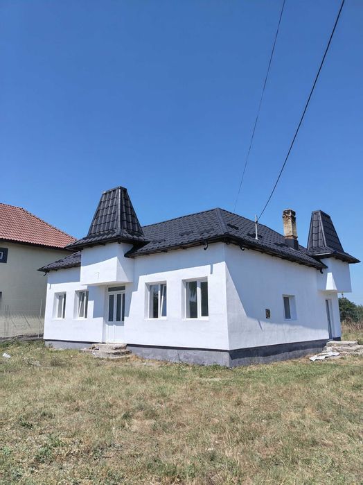 Închiriez casa in Pitești