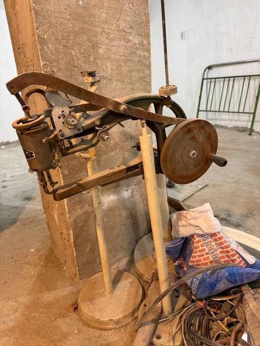 Швейная машинка для ремонта обуви