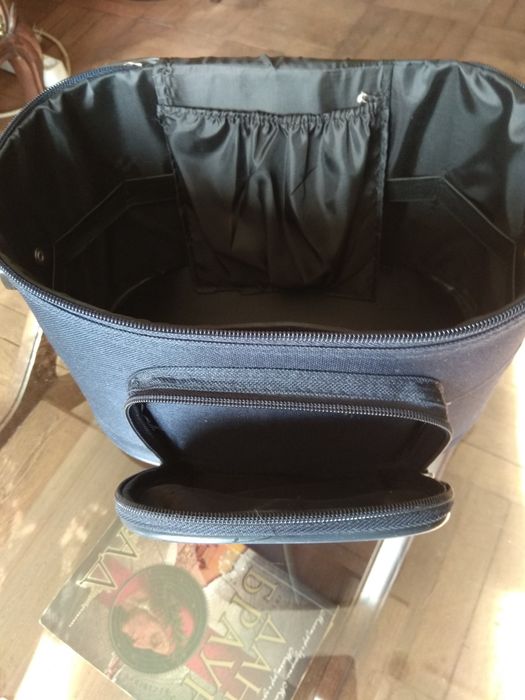 Дамска чанта тип куфарче