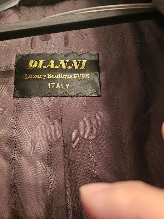 Шуба из норки новая