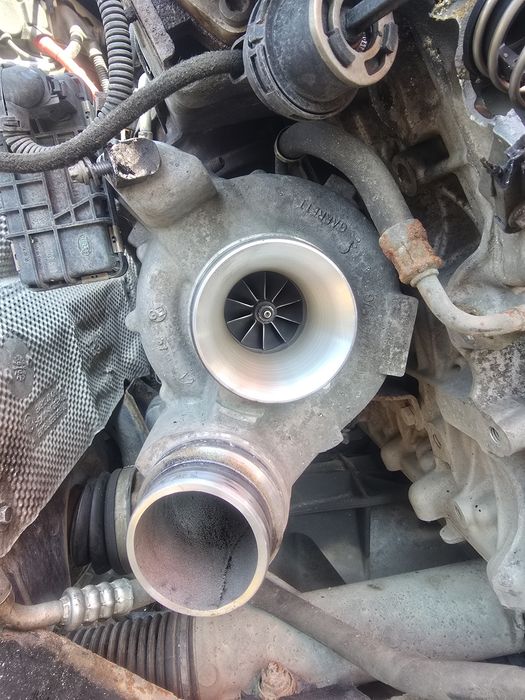 Dezmembrez BMW E92 330D xDrive  Motor N57D30
