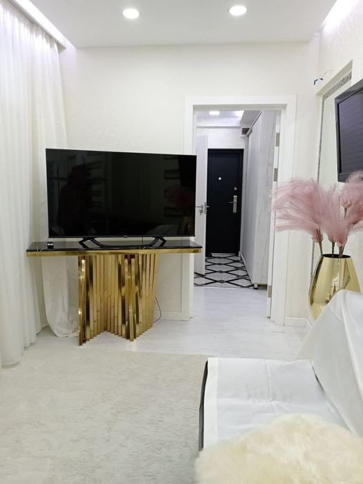 Аренда 2/7/9 Ойбек есть всё удобства