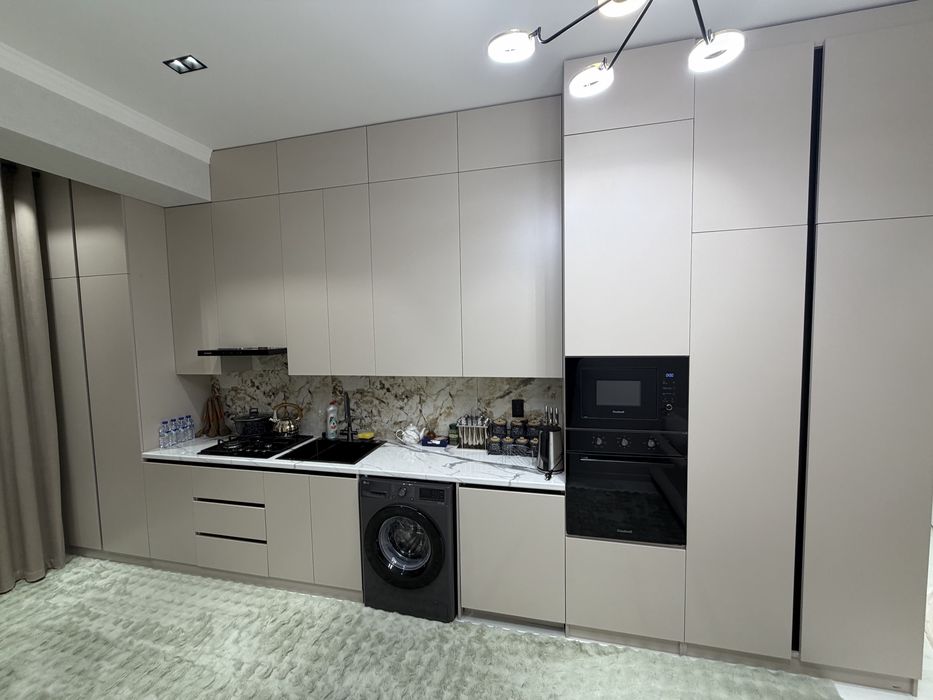 Darxan Avenium Bizness klass 2 komnatnaya kvartira 3