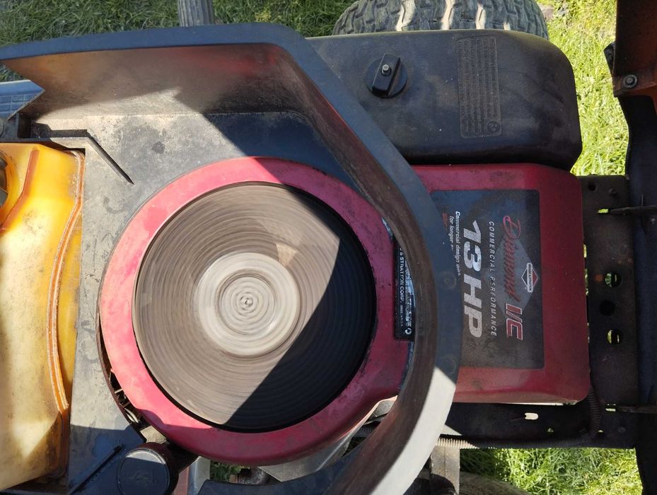 Vînd cositoare  Husqvarna