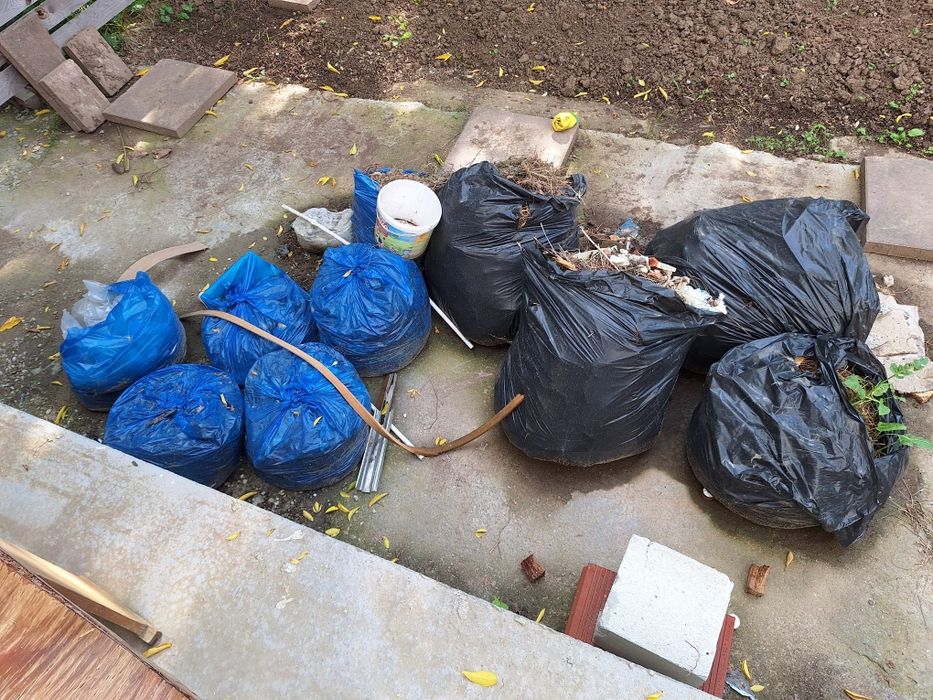 Transport moloz Evacuare moloz Debarasare apartamente