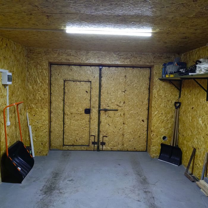 Продам гараж на 9 микрорайоне