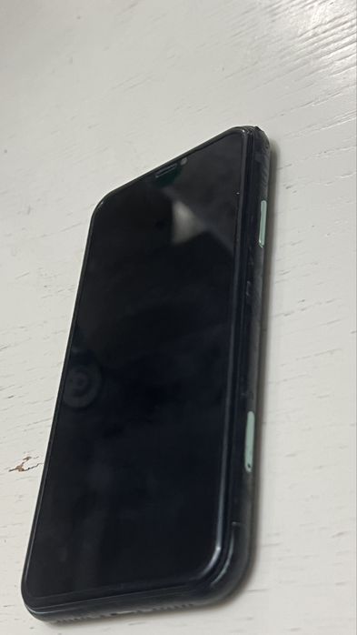 iPhone 11 Акб 69%