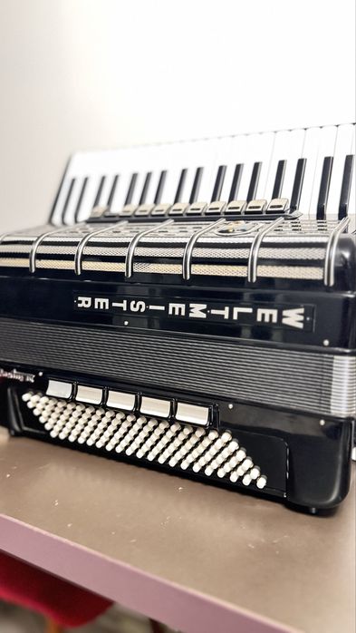 Acordeon Weltmeister Cantus 4