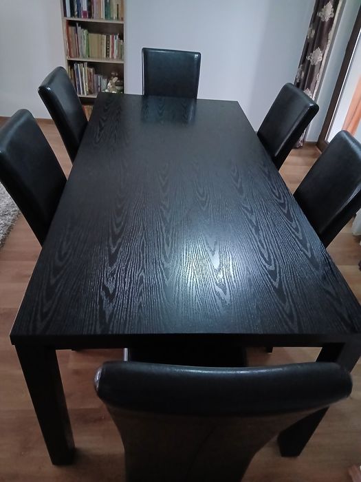 Masa cu 6 scaune living