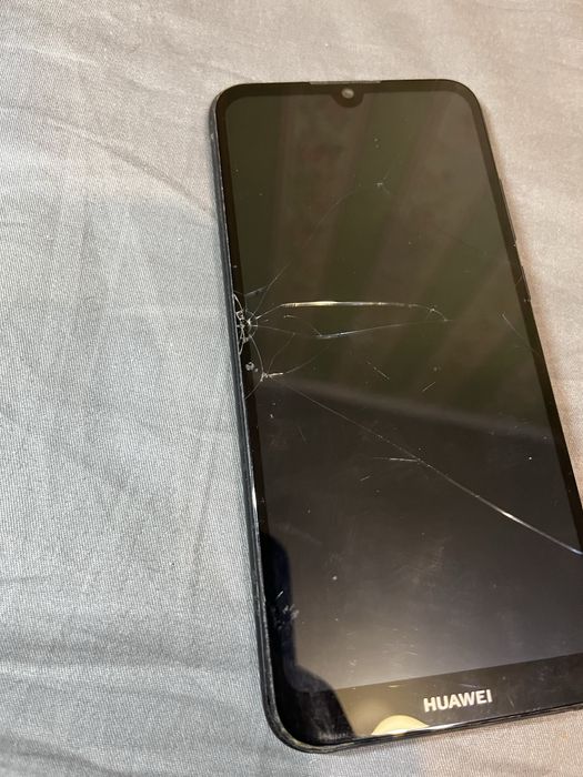 Смартфон Huawei Y6 (32 гб)