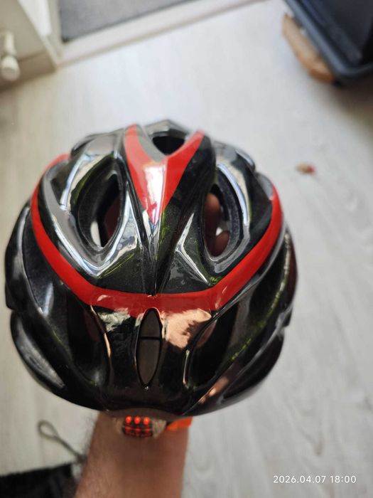 Casca bicicleta pentru vara cu 18 orificii ventilatie si viziera polarizata