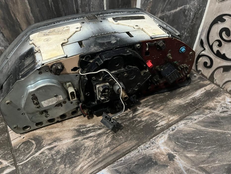 Продам запчасти на Мерседес