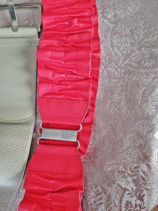 Колани лот за общо 10 лв