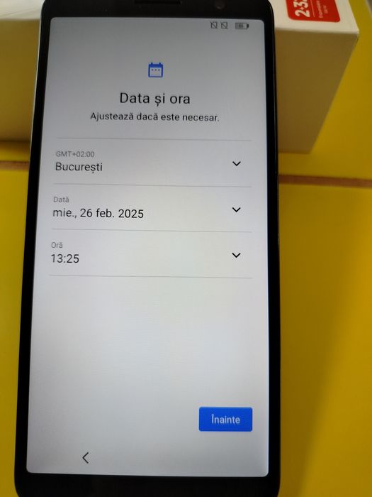 Telefon TCL nou nouț