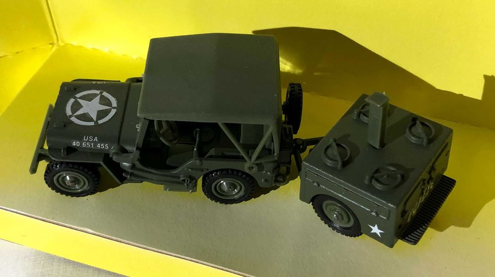 Macheta militara Verem Jeep cu cantina USA 1940 scara 1 43