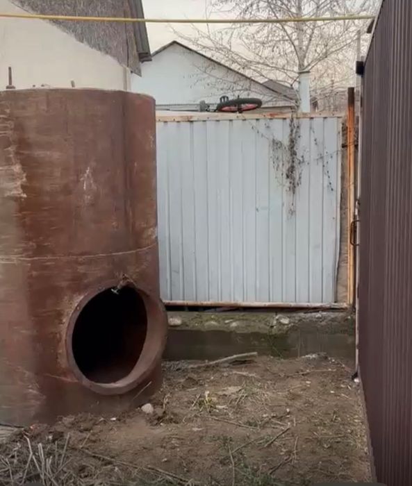 Металлическая емкость для воды