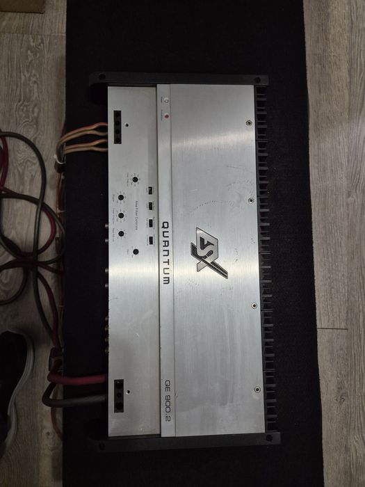 Boxe auto Gladen cu amplificator QuantumQE9002