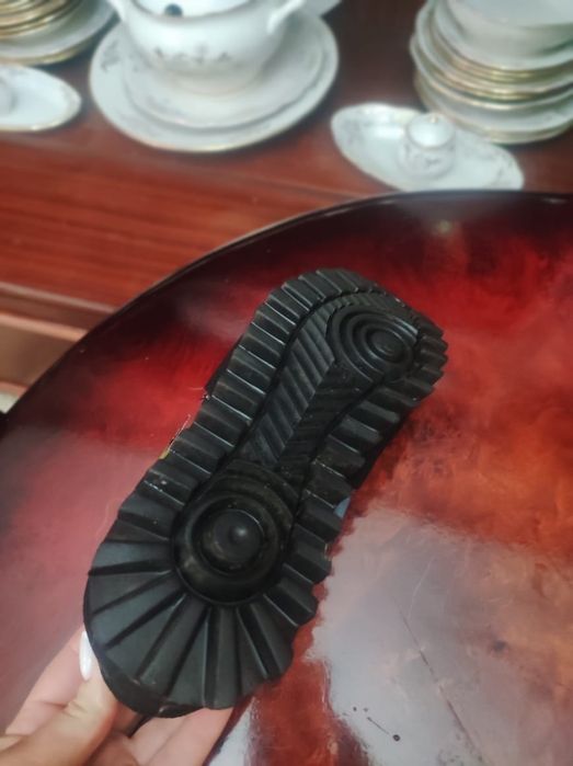 Продам брендовые кроссовки