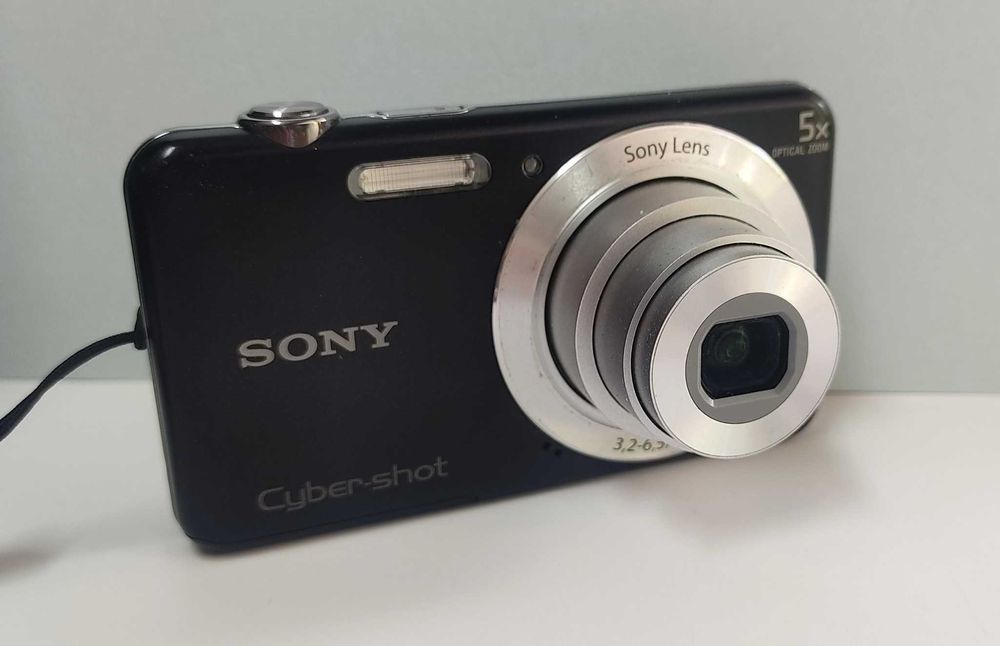 Чудесно фотоапаратче SONY DSC W710