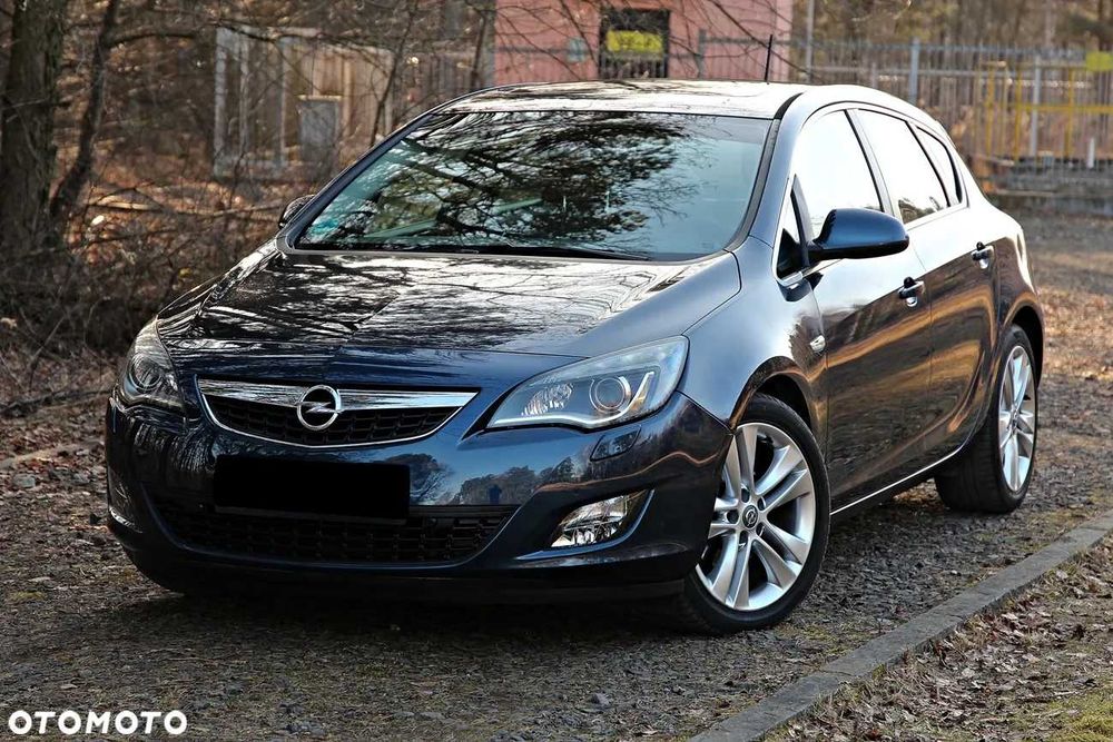 Dezmembrez Opel Astra J 2010 1.7CDTI 125CP