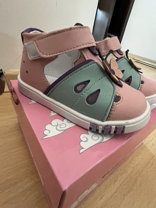 Сандали детски номер 21