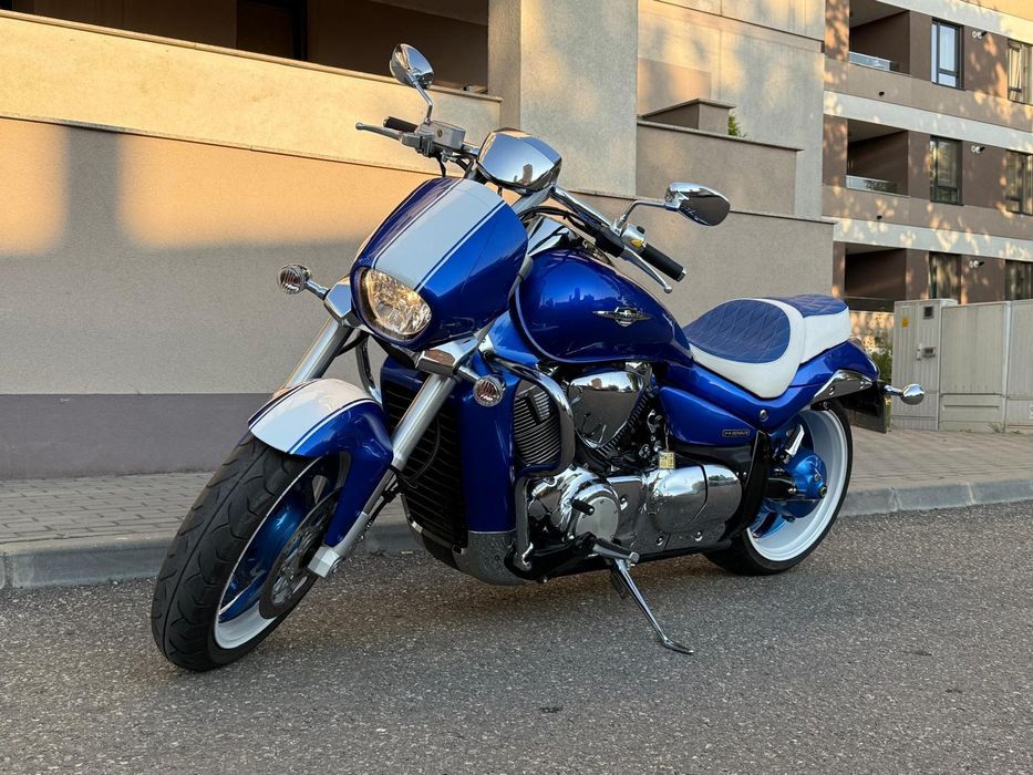 Vând motocicleta Suzuki Bulevard VZR 1800 Z