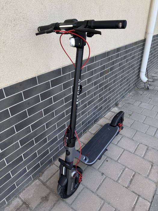 Trotineta Ninebot F3 Pro 45km/h