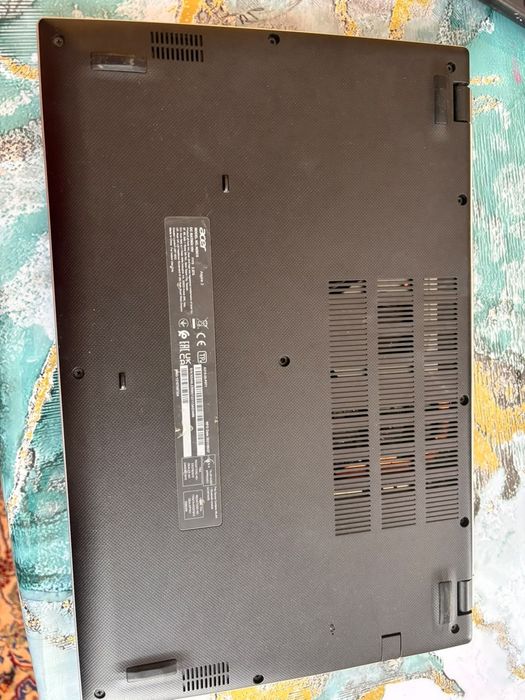 Ноутбук Acer aspire 3