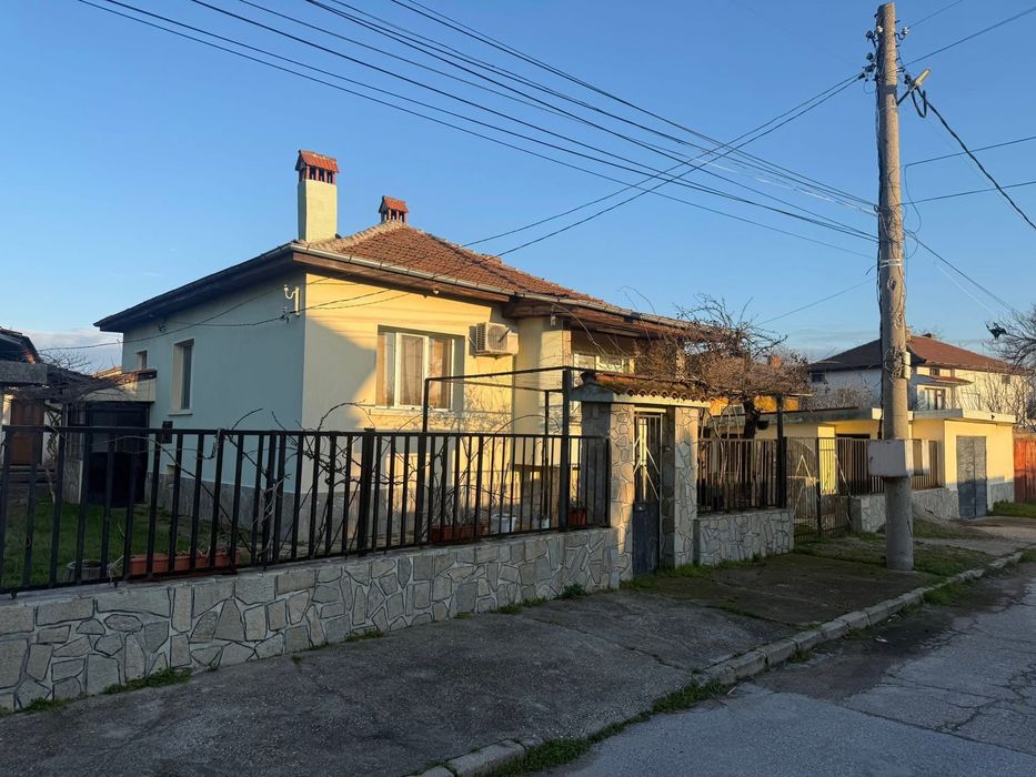 Продава се Къща в Първомай - 100 кв.м за 663 €/кв.м - Снимка #1