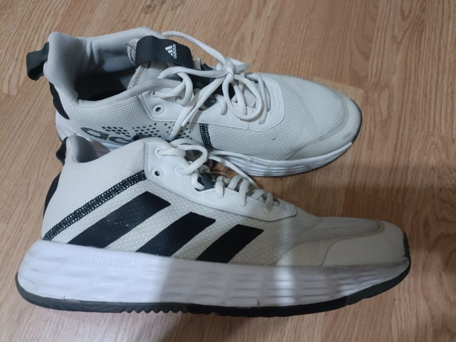 Adidas оригинал кроссовки 44 раз