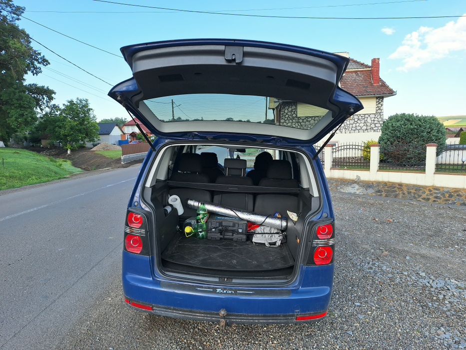 VOLKSWAGEN Touran 2010 — imagine 5