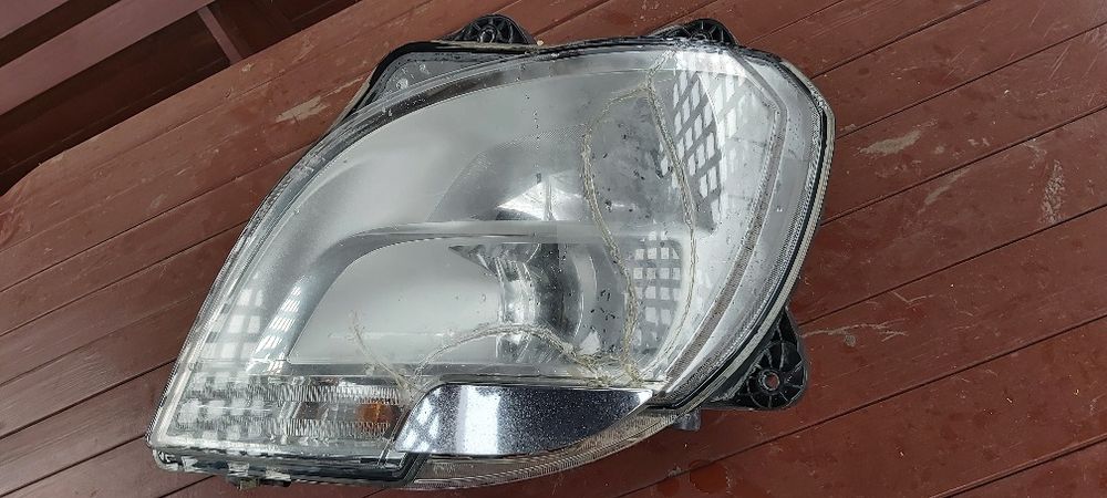 Продам Фару Даф 106