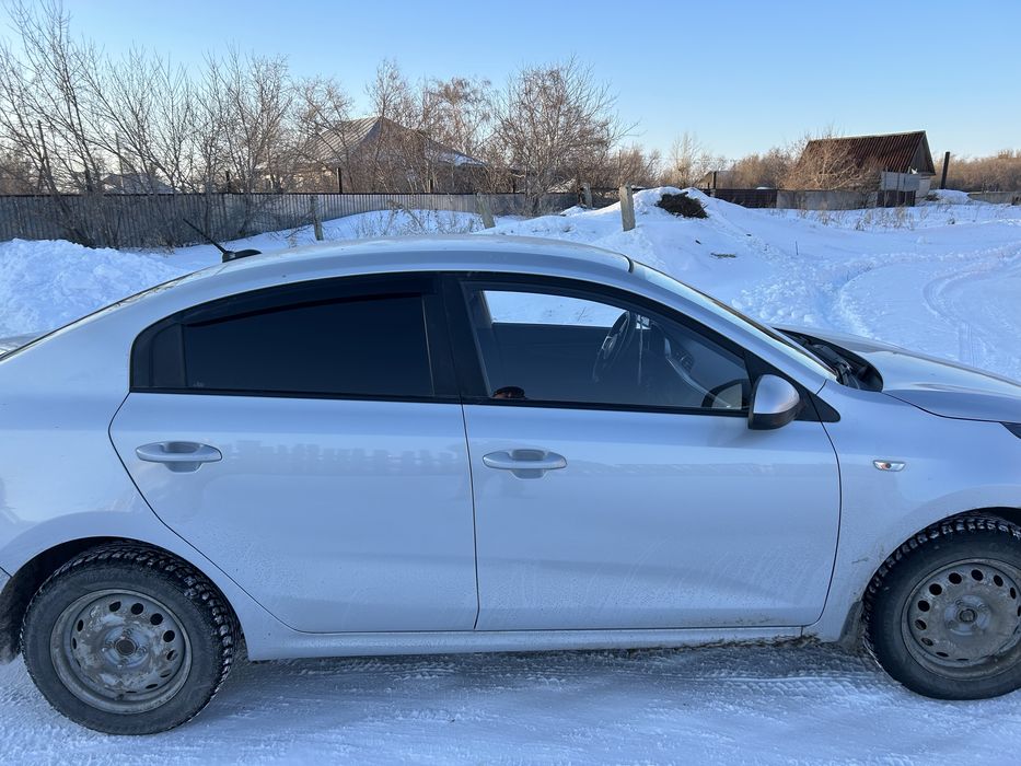 Продам машинуууу