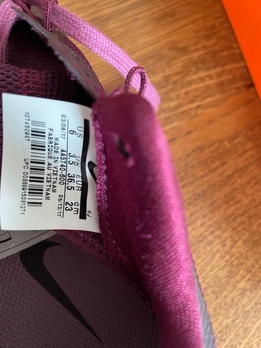 Adidas damă Nike AIRMAX