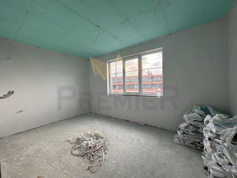 Продава се Тристаен апартамент в Варна, Изгрев - 98 кв.м за 1358 €/кв.м - Снимка #4