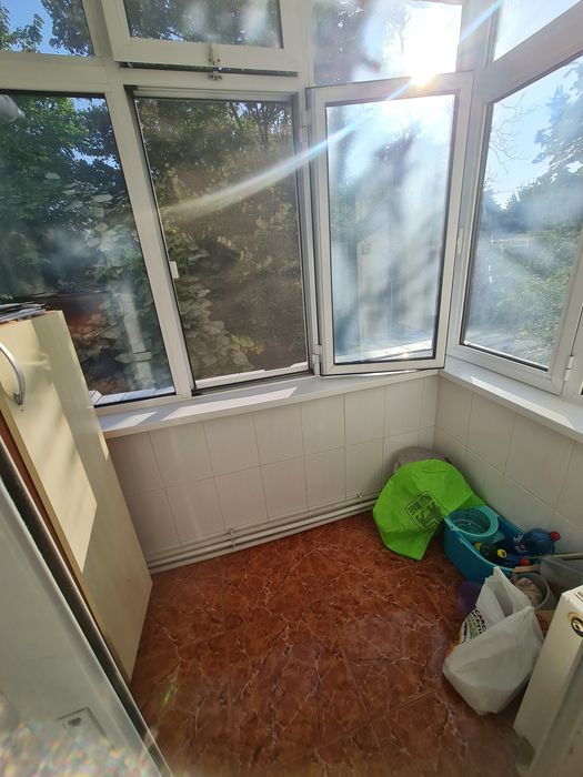 Vind 2camere decomandate et2