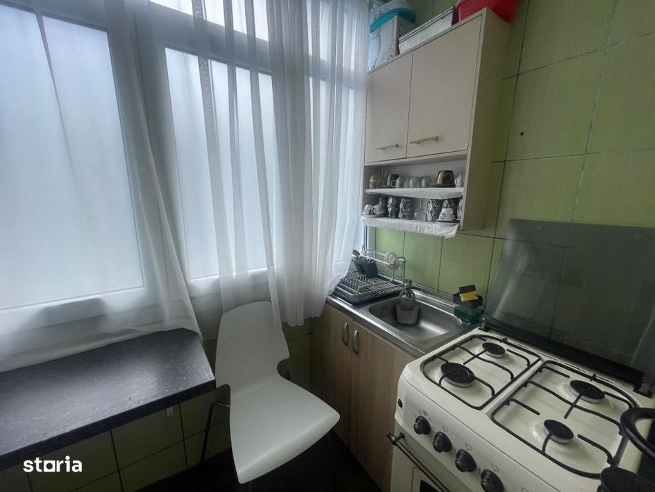 Apartament cu 3 dormitoare, 49.45 mp, etaj 1, zona 1 Mai