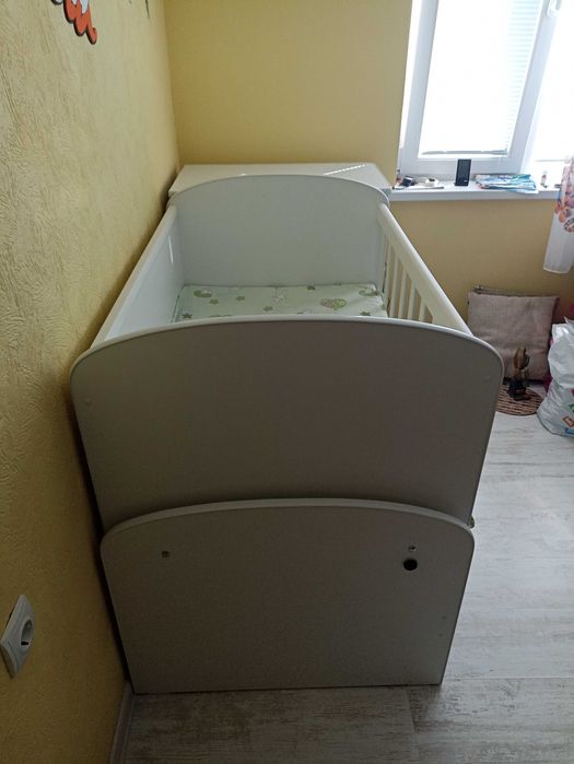 Комбинирана бебешка кошара / легло