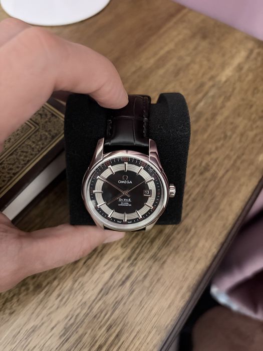 Классические часы Omega De Ville (автоматический механизм)